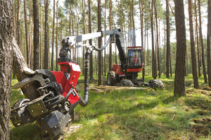 rubber-tired forestry harvester