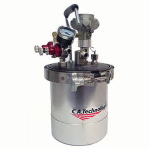 pressure feed cup