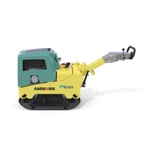 forward travel vibratory plate