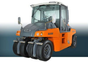 pneumatic tired road roller