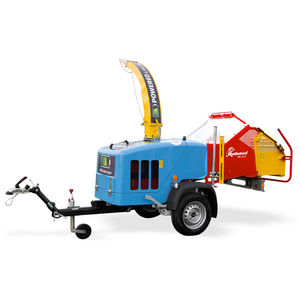 trailer-mount wood chipper