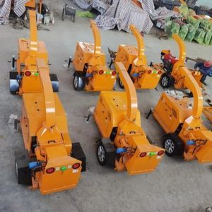 mobile wood chipper 1