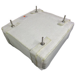 thermal insulating refractory material