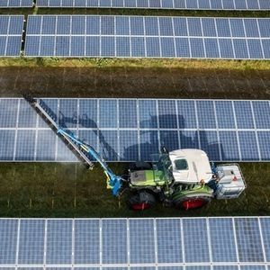 solar panel cleaning system 1
