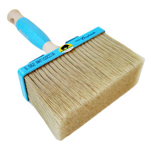 paint brush with plastic handle