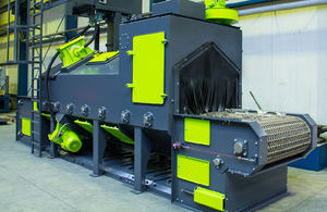 wire mesh belt conveyor shot blasting machine