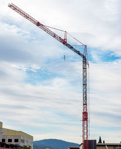 truck-mounted crane