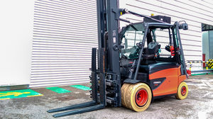 forklift truck multiple fork