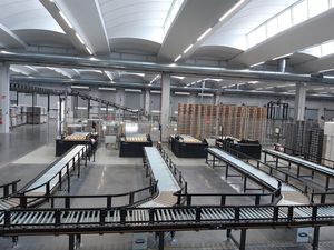 roller conveyor