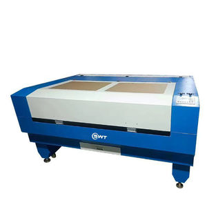 CO2 laser cutting machine