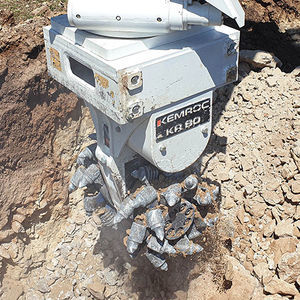 hydraulic rotator