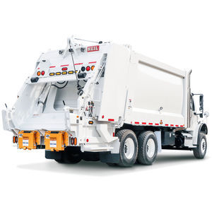 rear-loader waste collection vehicle 1