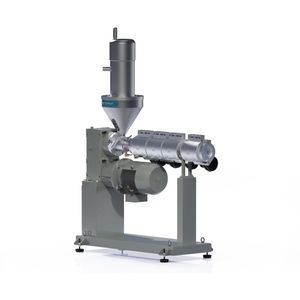 screw extruder for the plastics industry