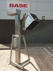 electric tipping station