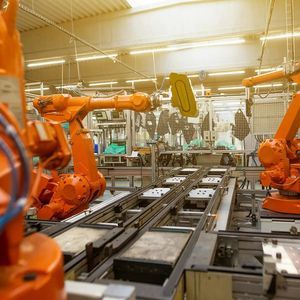 robotic unloading cell