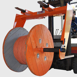 cable drum lifter