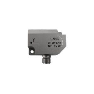 accelerometer with temperature output