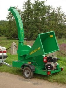 engine wood chipper