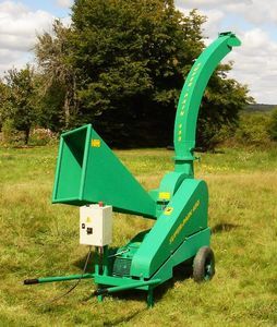 wheeled chipper shredder 1