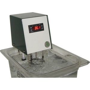 compact thermostatic bath