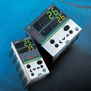 temperature regulator with LCD display