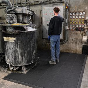 nitrile rubber floor tile