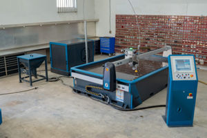 water-jet cutting machine