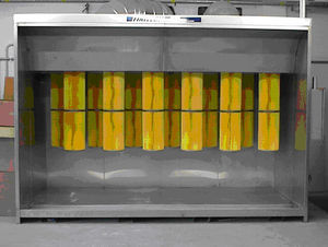 powder coating booth with self-cleaning filter