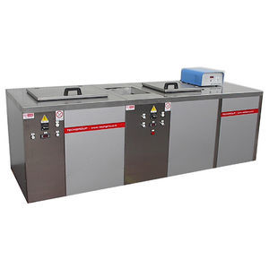 closed circuit paint booth