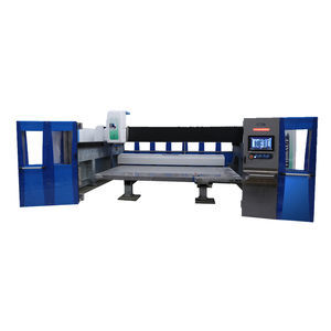 3/4-axis CNC machining center 1