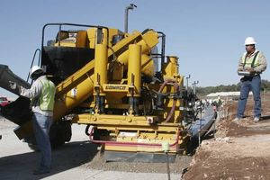 Slipform paver - Curb Cadet - GOMACO International