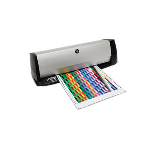 automatic color test chart reading device