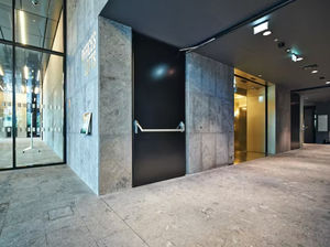 swing door 1