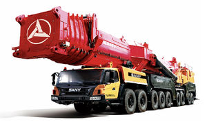 self-propelled crane