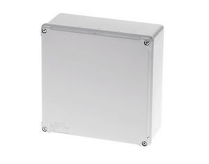 安装在墙上的接线盒