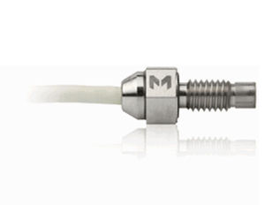 absolute pressure sensor / piezoresistive / silicon / threaded