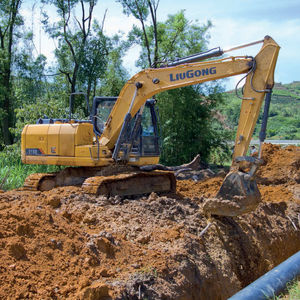 medium excavator