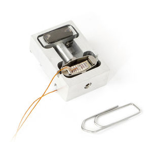 线性压电致动器