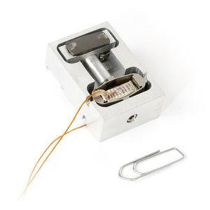 线性压电致动器