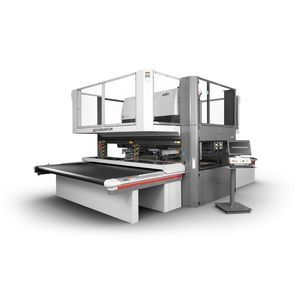 laser cutting machine