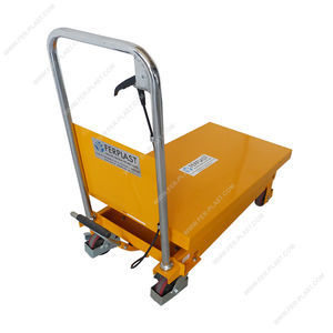 wheeled scissor lift 1