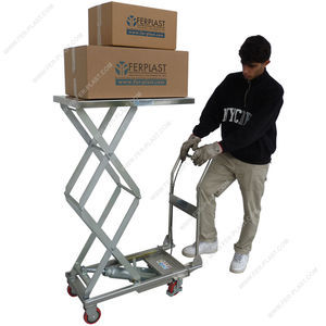 wheeled scissor lift 1