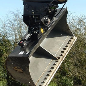 standard bucket