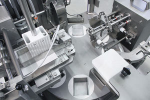 automatic packaging machine / for bricks / for the food industry