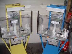 semi-automatic assembly machine