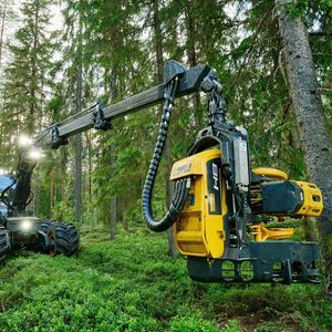 forestry harvester crane 1