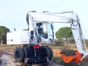 medium excavator