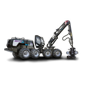 rubber-tired forestry harvester