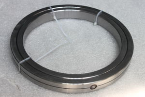 crossed roller bearing
