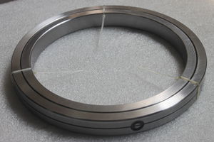 crossed roller bearing